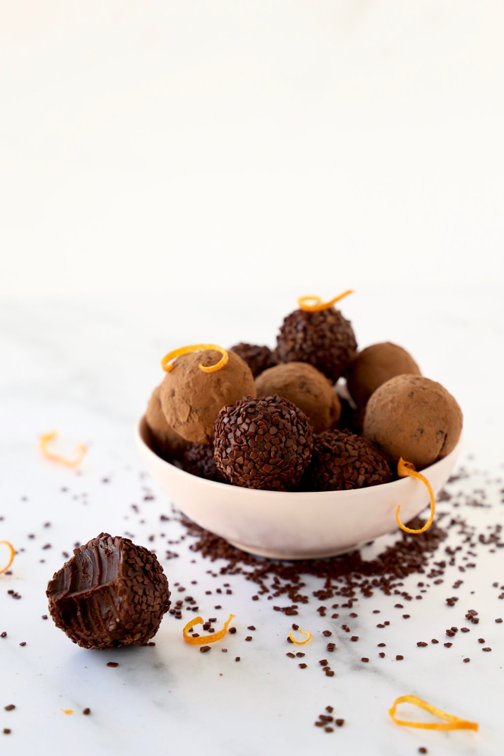Chocolate Truffles - Basic Chocolate Truffles Recipe