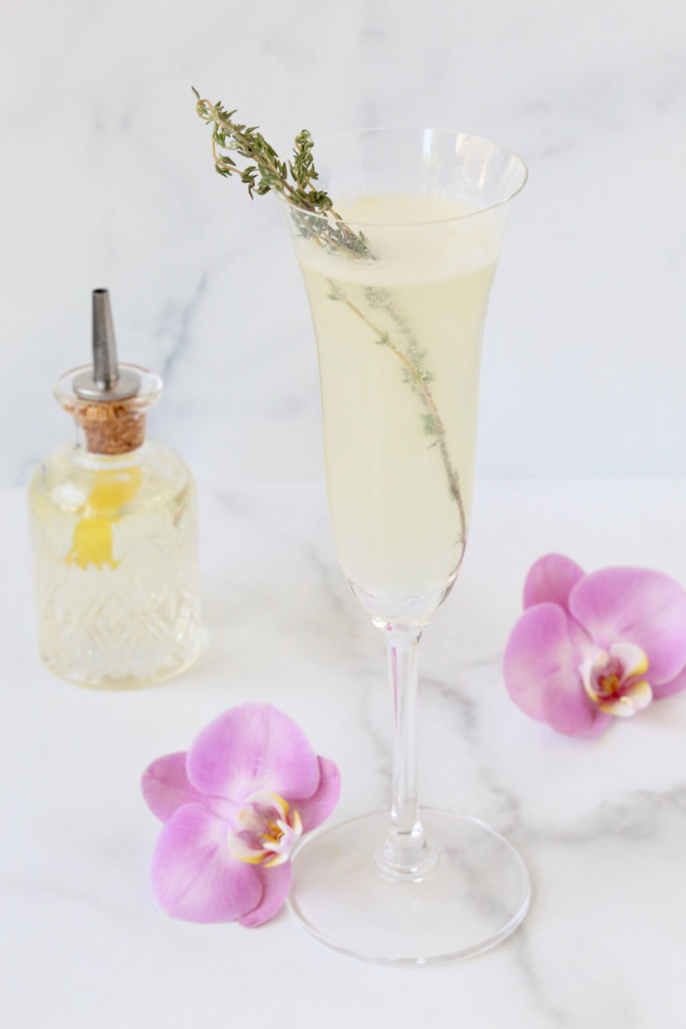 Classic French 75 Cocktail - Joy + Oliver