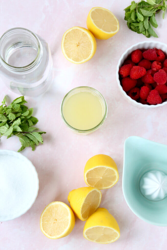 Easy Homemade Lemonade - Joy + Oliver